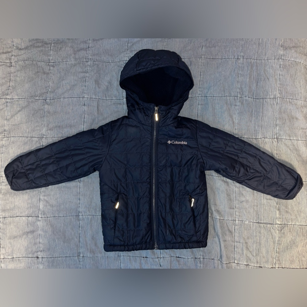 EUC Columbia Kids' Navy Hooded “Sherpa” Puffer Jacket